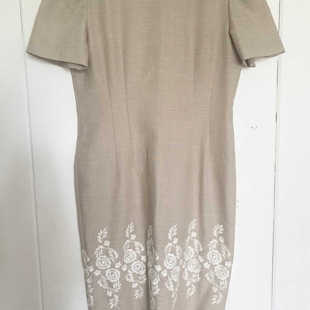Womens Vintage Embroidered Dress Size 8 - image 1