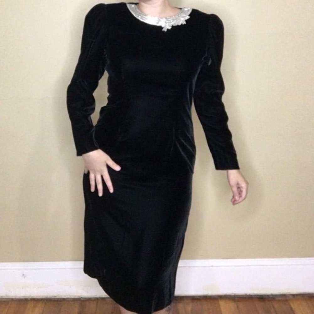 Vintage Saks 5th Avenue Velvet Dress - image 2