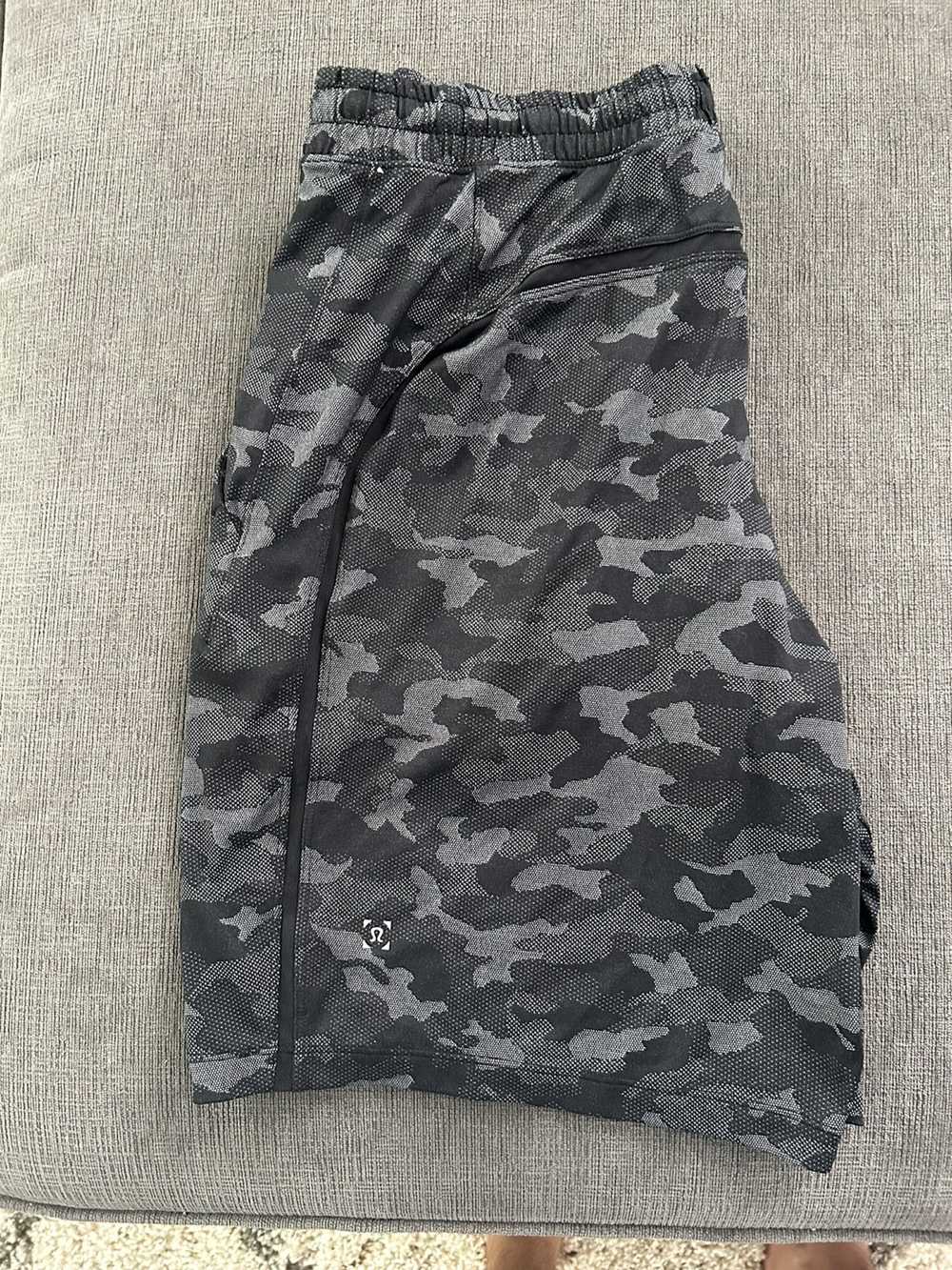 Lululemon Black and grey camo shorts - image 3