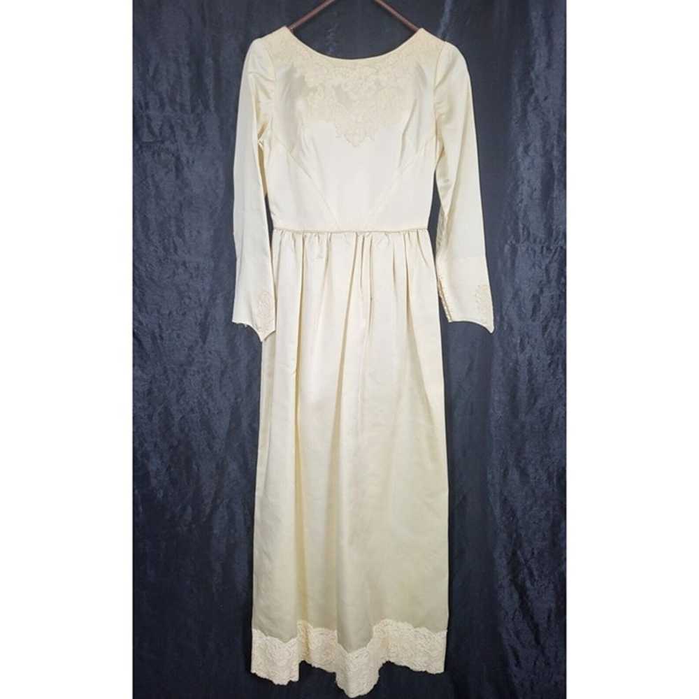 Vintage 1960s - 1970s Wedding Dress Long sleeve L… - image 2
