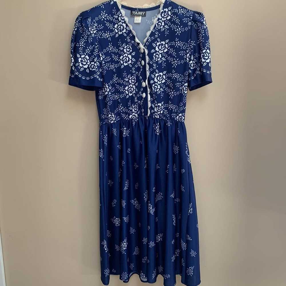 Vintage Tabby Dress Size 12P Blue White Floral - image 2