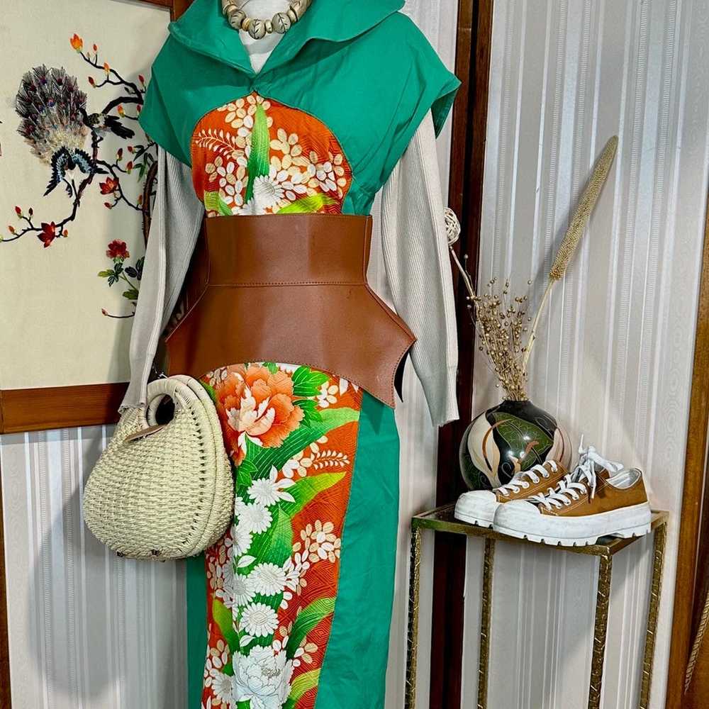 Green Statement Collar Caftan w/ Silk Floral Kimo… - image 1