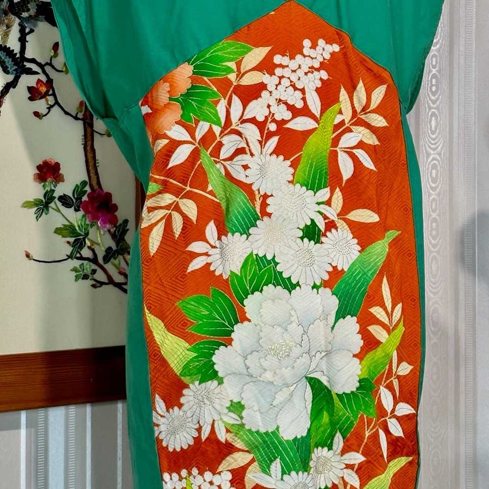 Green Statement Collar Caftan w/ Silk Floral Kimo… - image 5