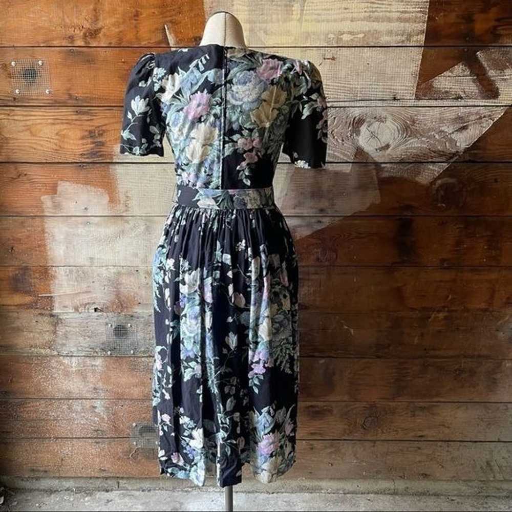 1980’s Vintage Floral & Black Fit n’ Flare Dress - image 6