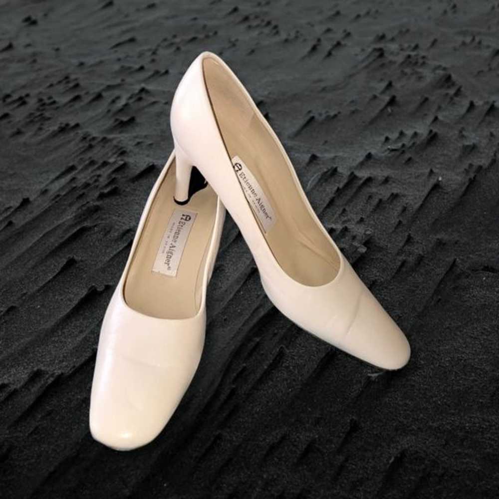 Vintage 70s Etienne Aigner nude pumps - image 1