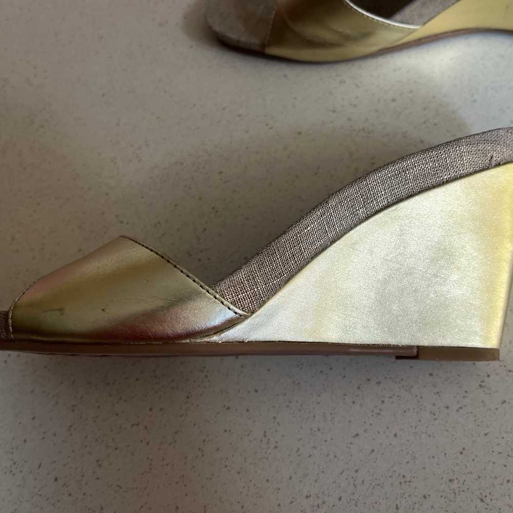 VINTAGE BCBGirls Wedge/platform heels 8.5 medium. - image 2