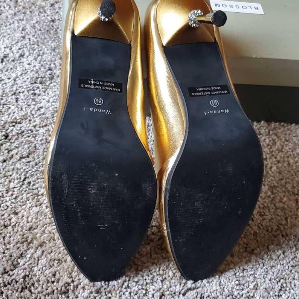 Vintage Gold Heels - image 3