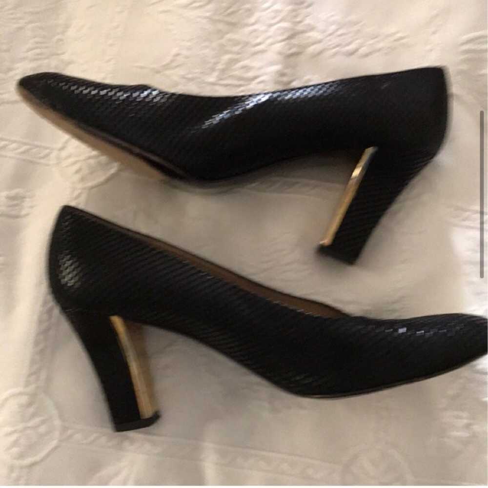 St John Black Heels Pumps Italy 7.5 Gold Snake - image 3