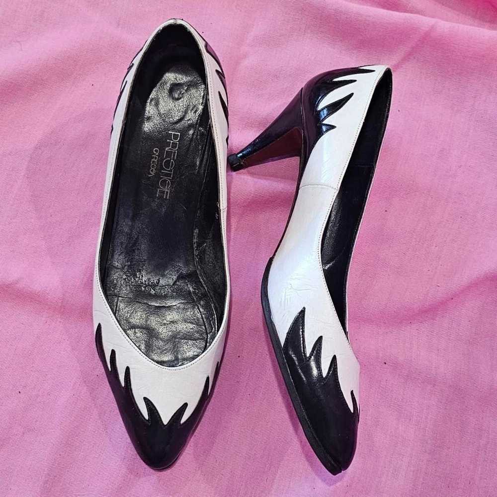 Vintage black & white flame heels - image 2