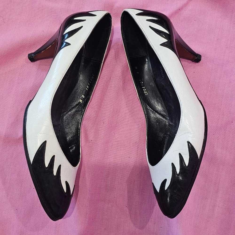 Vintage black & white flame heels - image 4