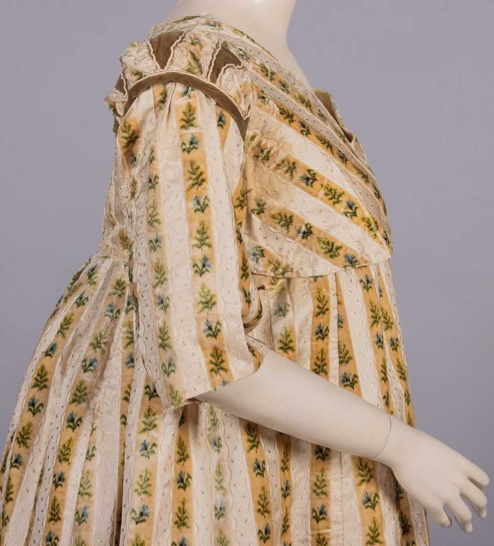 PRINTED VELVET & PATTERNED SILK ROUND GOWN, c. 17… - image 6