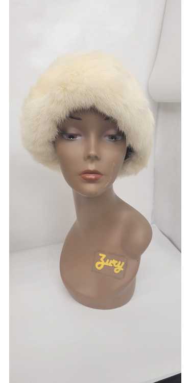 Vintage women's 1970's rabbit fur hat "levy's of m