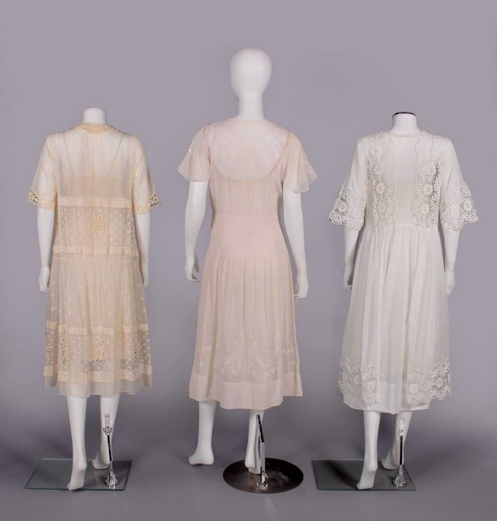 THREE COTTON TEA OR DAY DRESSES, EARLY-MID 1920s - image 4
