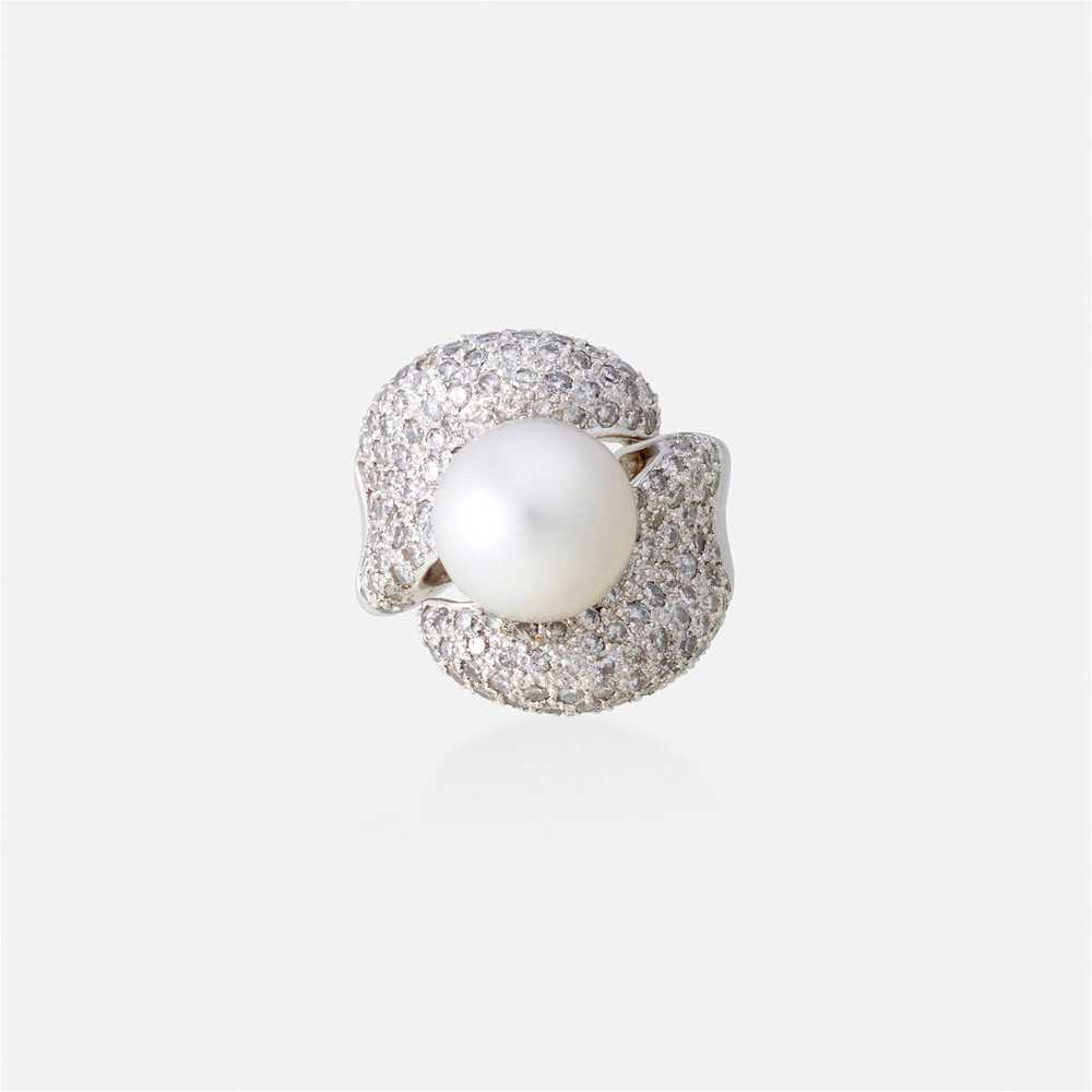 Cultured pearl, diamond, and white gold ring - image 1