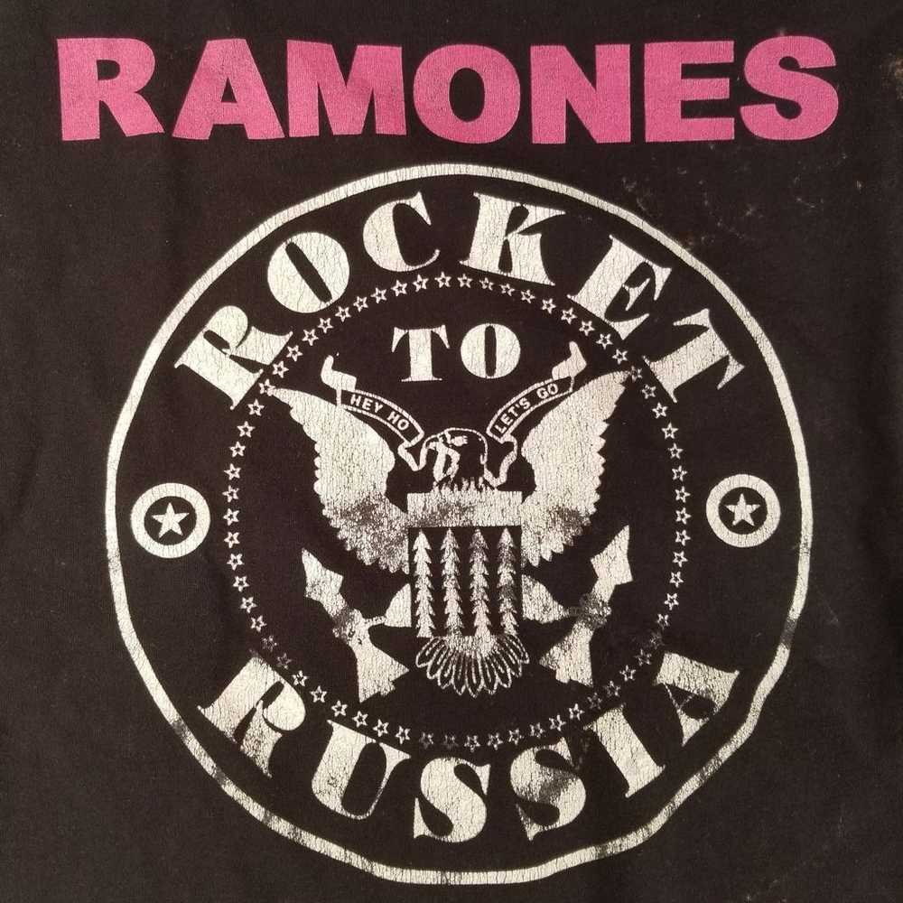 Vintage RAMONES Rocket To Russia - Distressed T-S… - image 2
