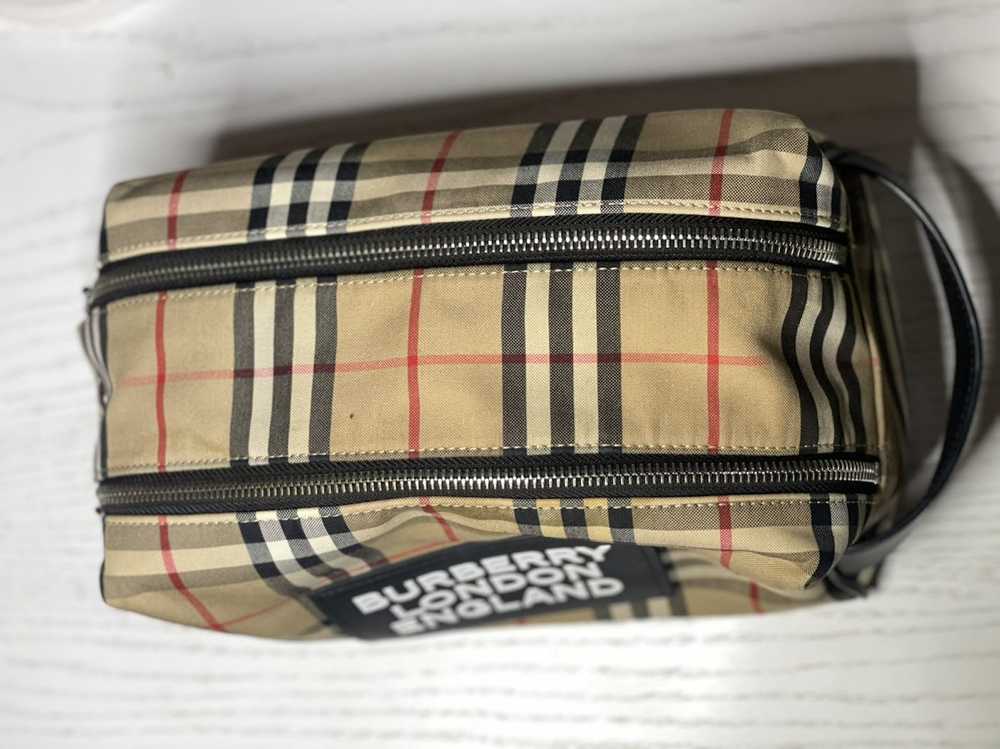 Burberry Vintage Check travel pouch - image 3