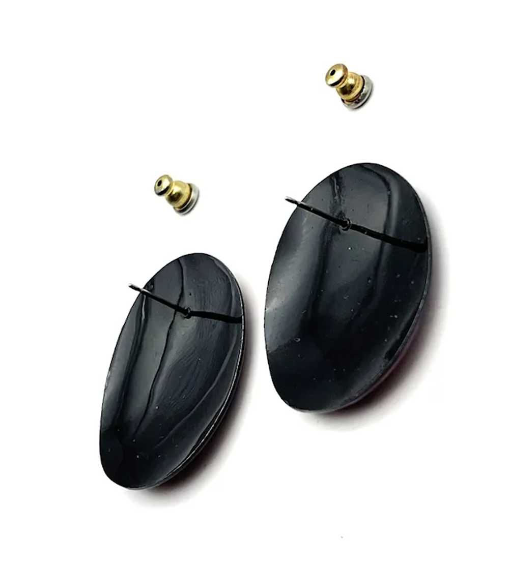 Oval Maroon Marbled Look Enameled Pierced Earrings - image 11