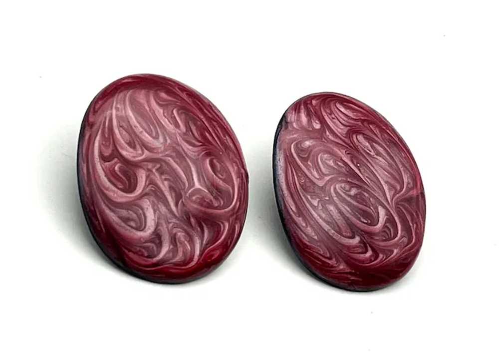 Oval Maroon Marbled Look Enameled Pierced Earrings - image 6