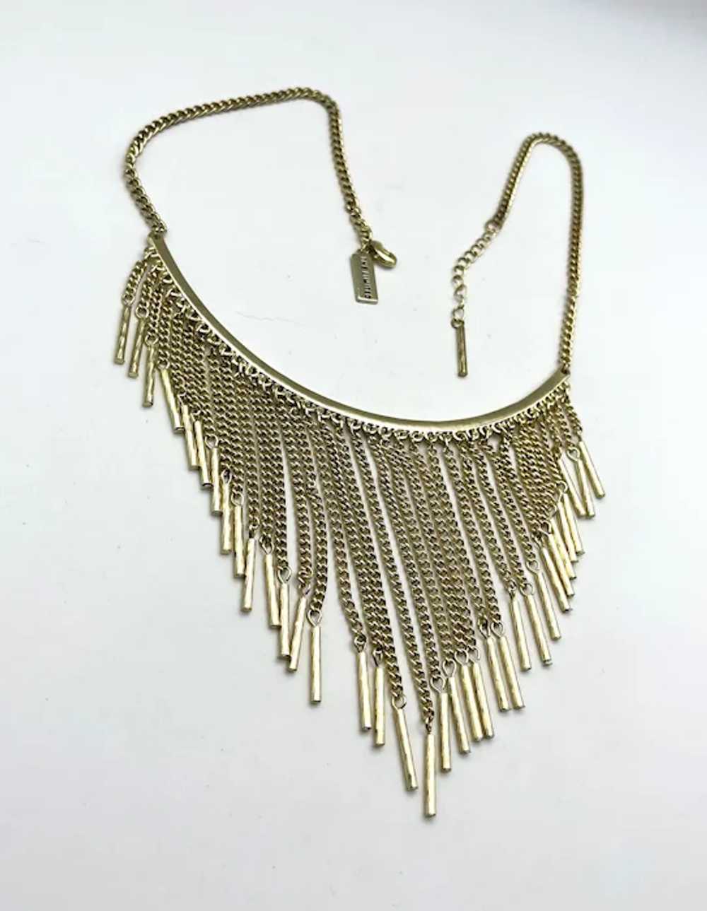 Drop Front Goldtone Necklace with Pretty Dangling… - image 4