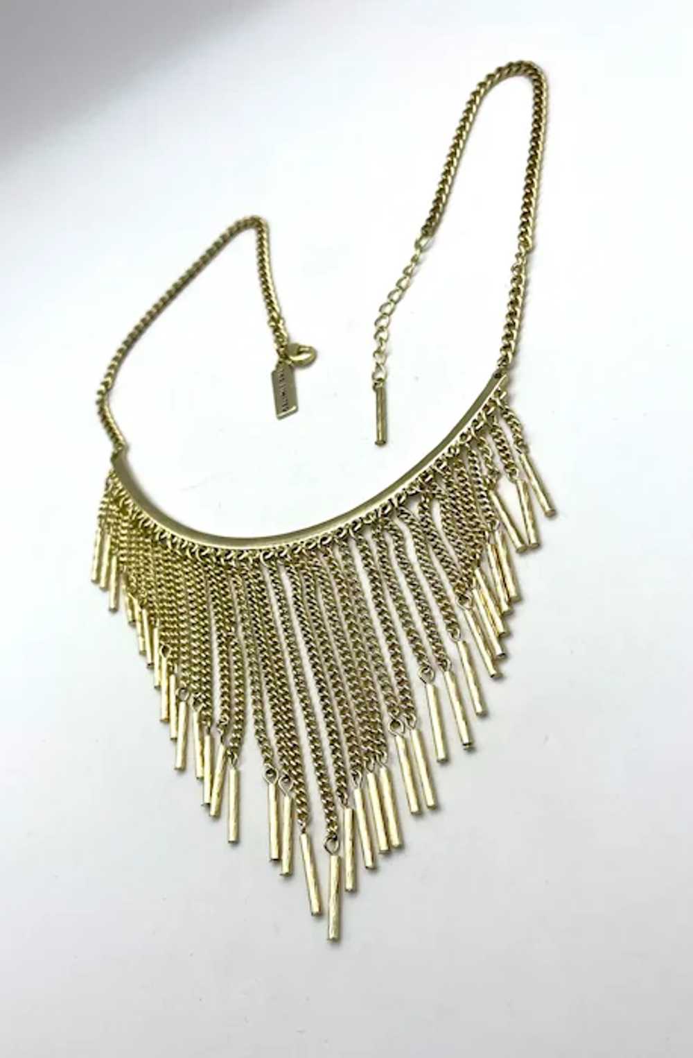 Drop Front Goldtone Necklace with Pretty Dangling… - image 7