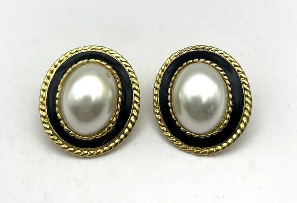Oval Black Enamel on Goldtone Pierced Earrings wi… - image 2