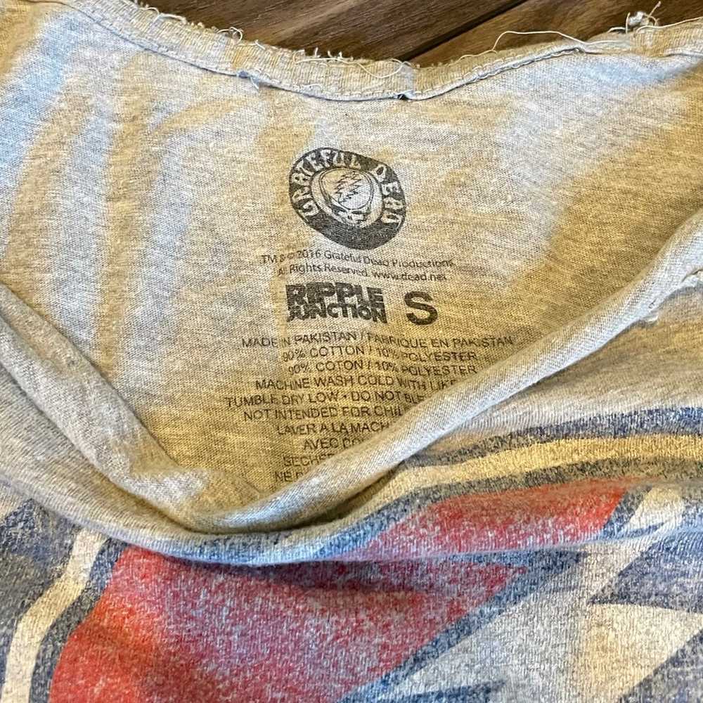 Grateful Dead T-shirt - image 3