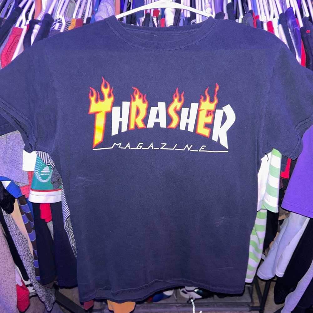 Thrasher black tee with alternating flames - image 1