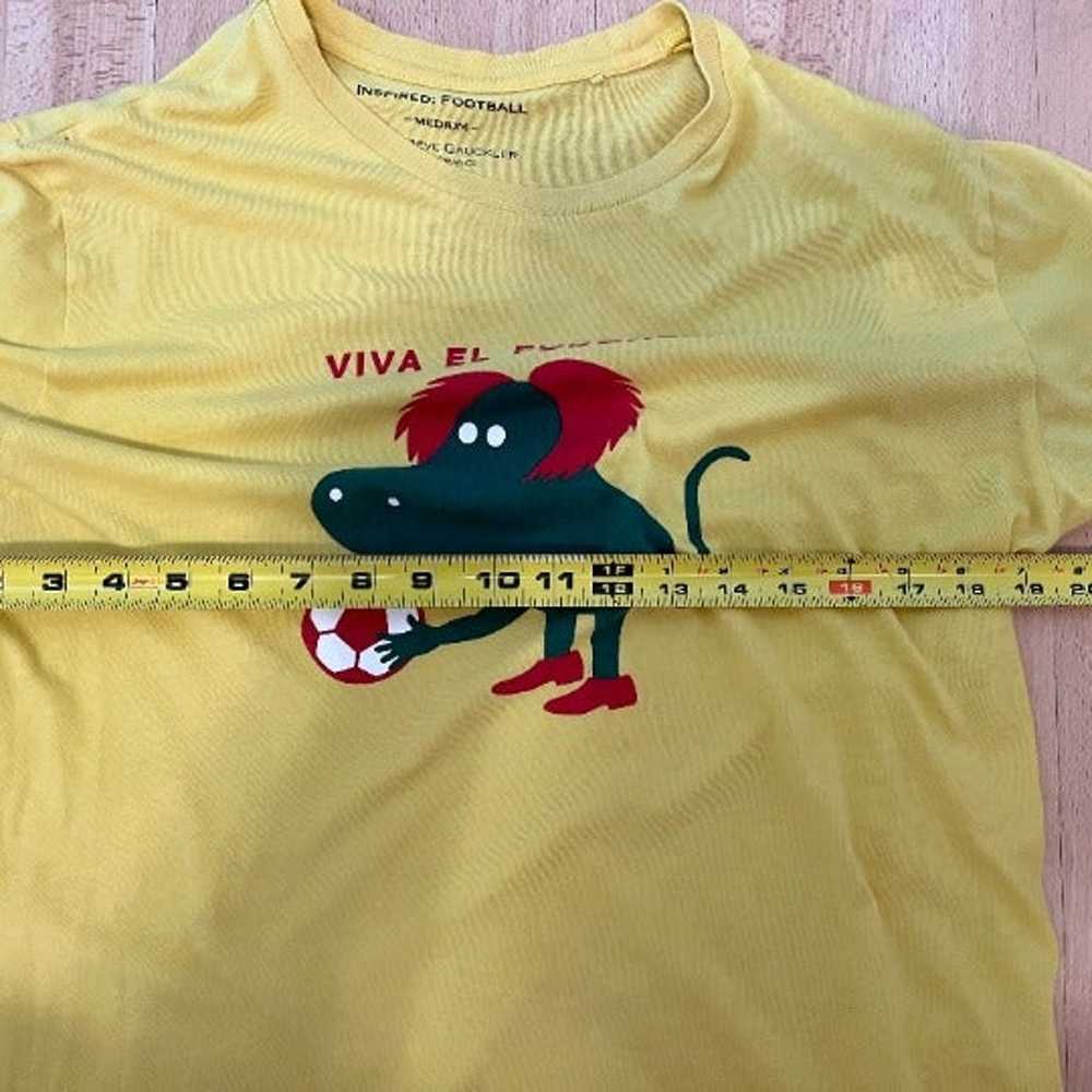 "Viva El Fußball" T-shirt by Uniqlo - image 5