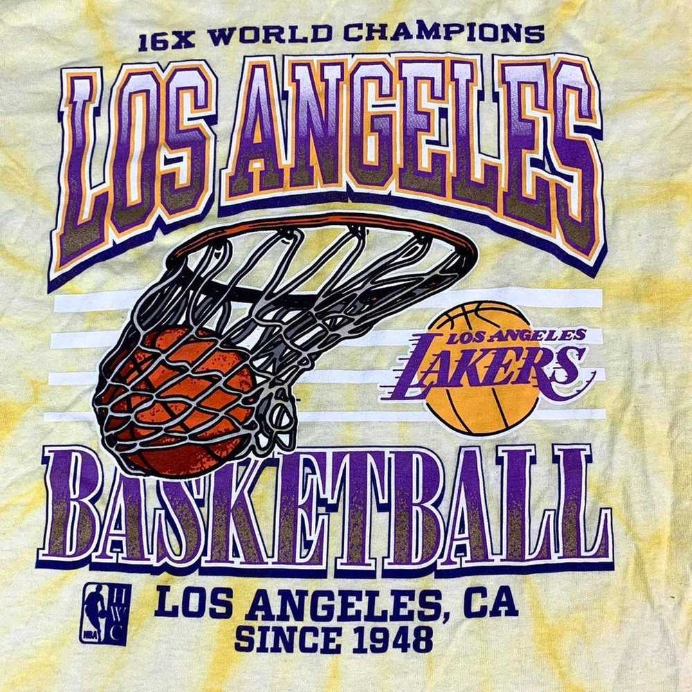 Vintage style LA Lakers championship T-shirt - image 2