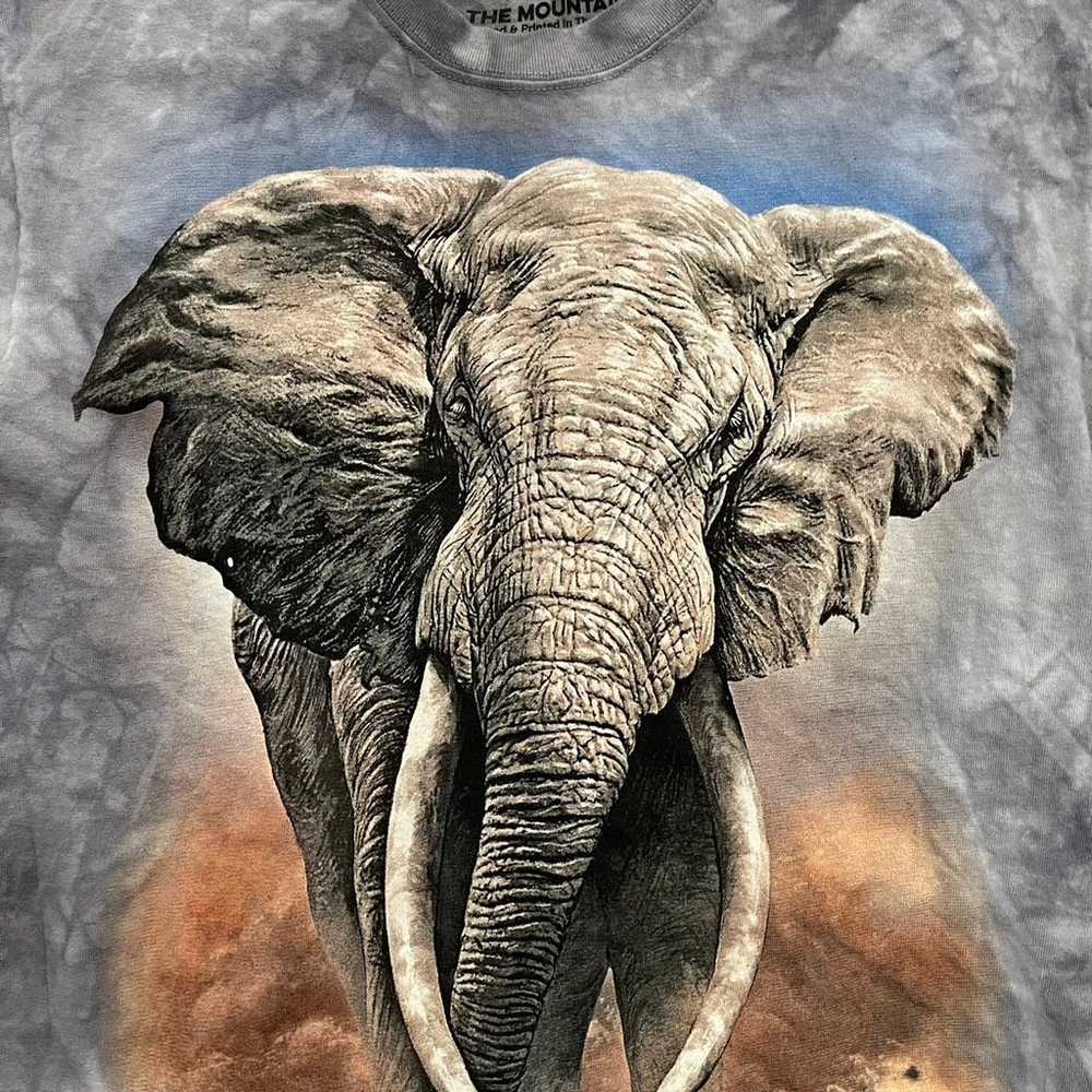 Graphic elephant tshirt - image 2