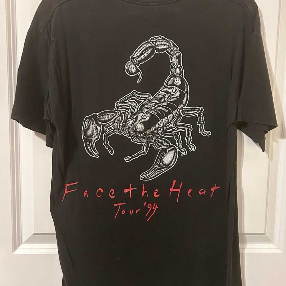 Vintage 90s scorpion tee shirt - image 2