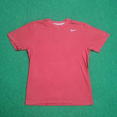 Nike Nike Small Swoosh Sportwear Tshirt - image 1