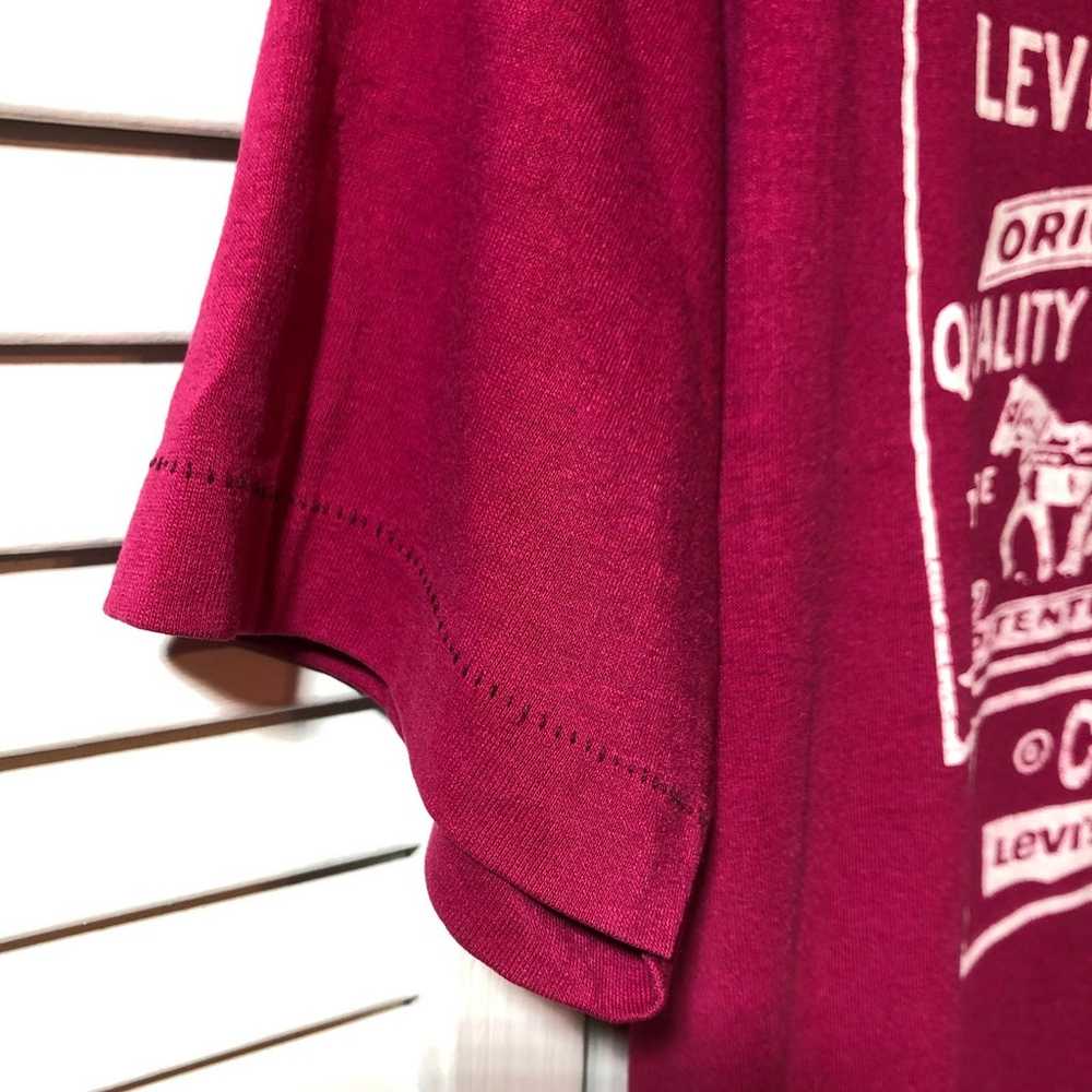 RARE Vintage Levi’s T-shirt — size M - image 5