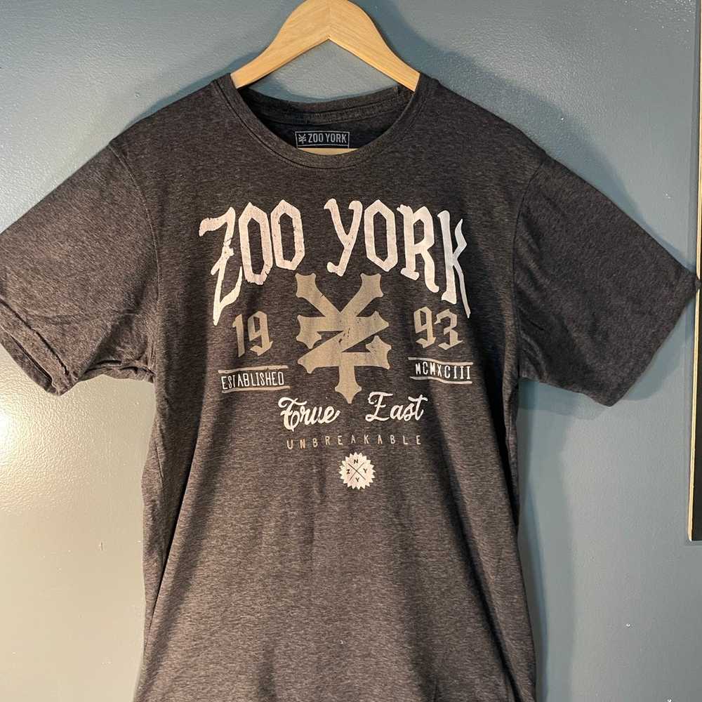 Zoo York T Shirt Large NY - image 1