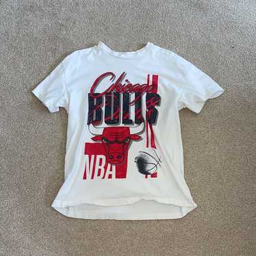 Chicago Bulls NBA Vintage T-Shirt - image 1