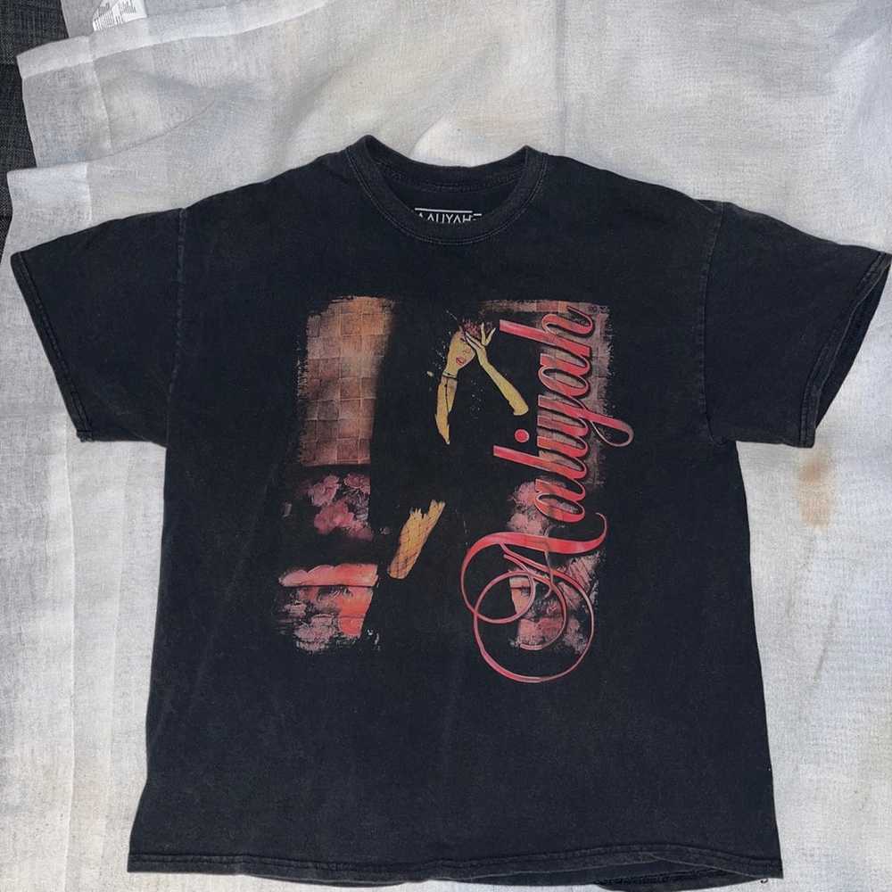 Aaliyah T shirt - Black Large Unisex - image 1
