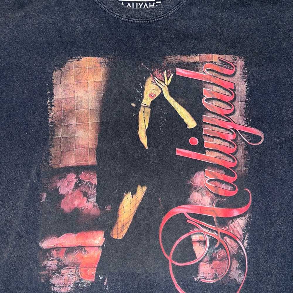 Aaliyah T shirt - Black Large Unisex - image 2