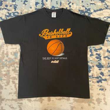 Vintage/Y2K Basketball T Shirt - image 1