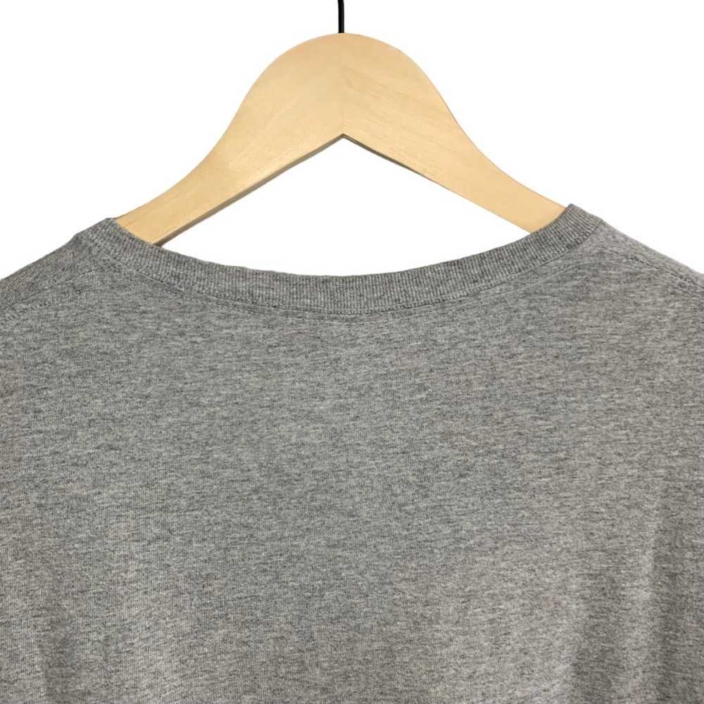 GILDAN Oregon Ducks Gray Short Sleeve T-Shirt Lar… - image 7