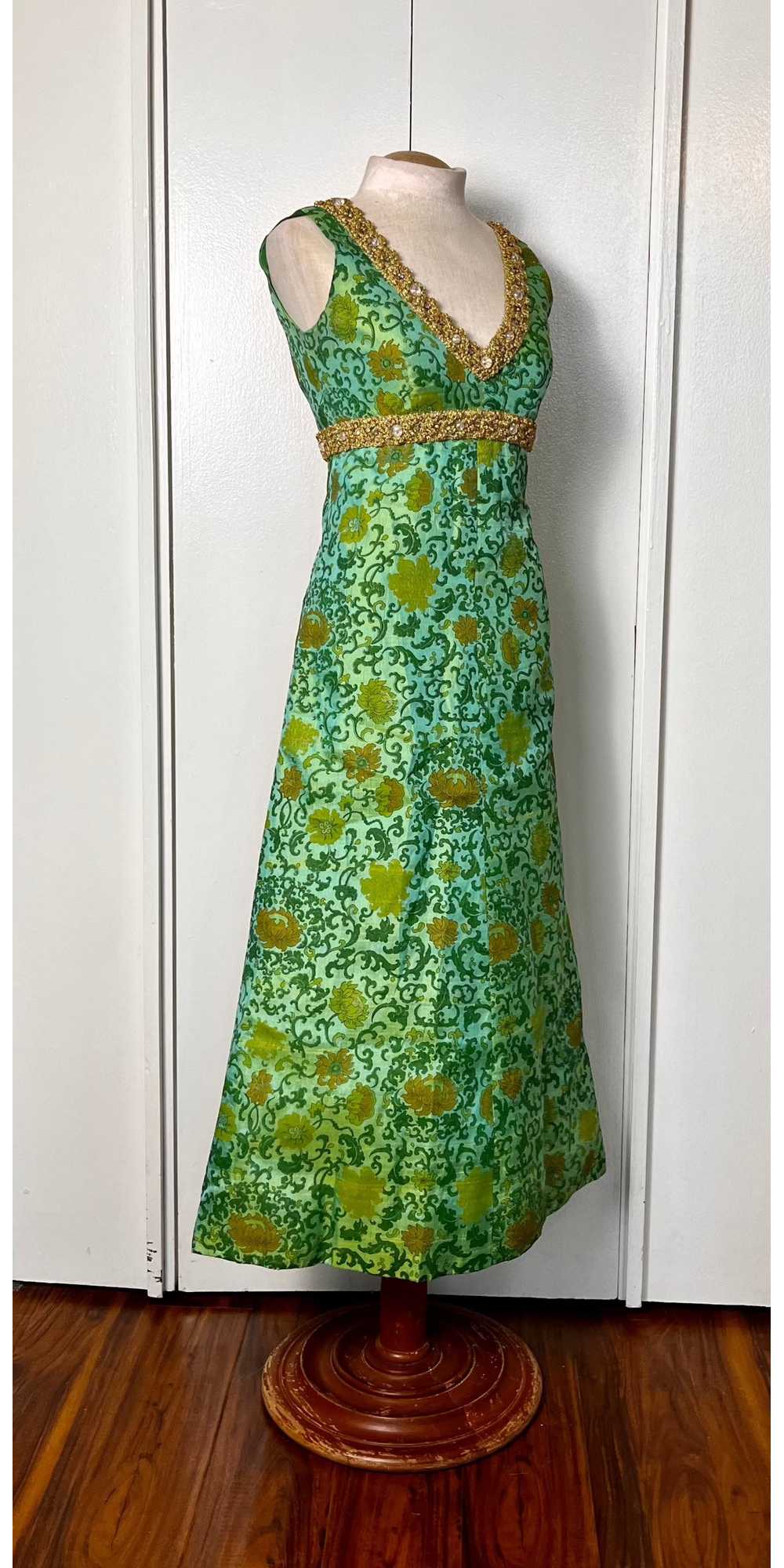 Vintage 1960's Ivy & Floral Jade-Green Brocade-Li… - image 4