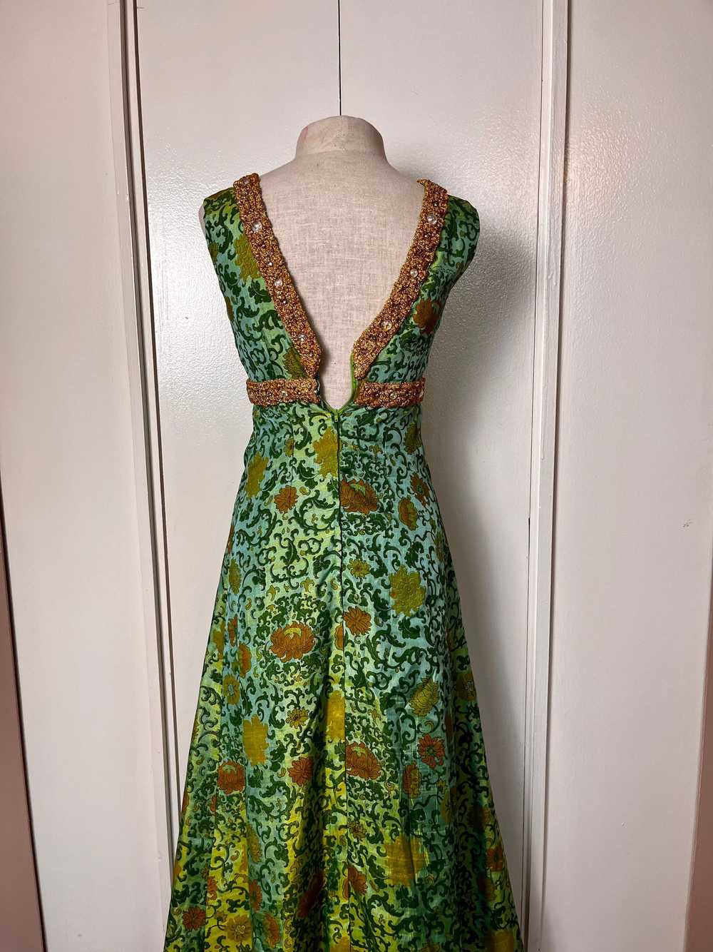 Vintage 1960's Ivy & Floral Jade-Green Brocade-Li… - image 8