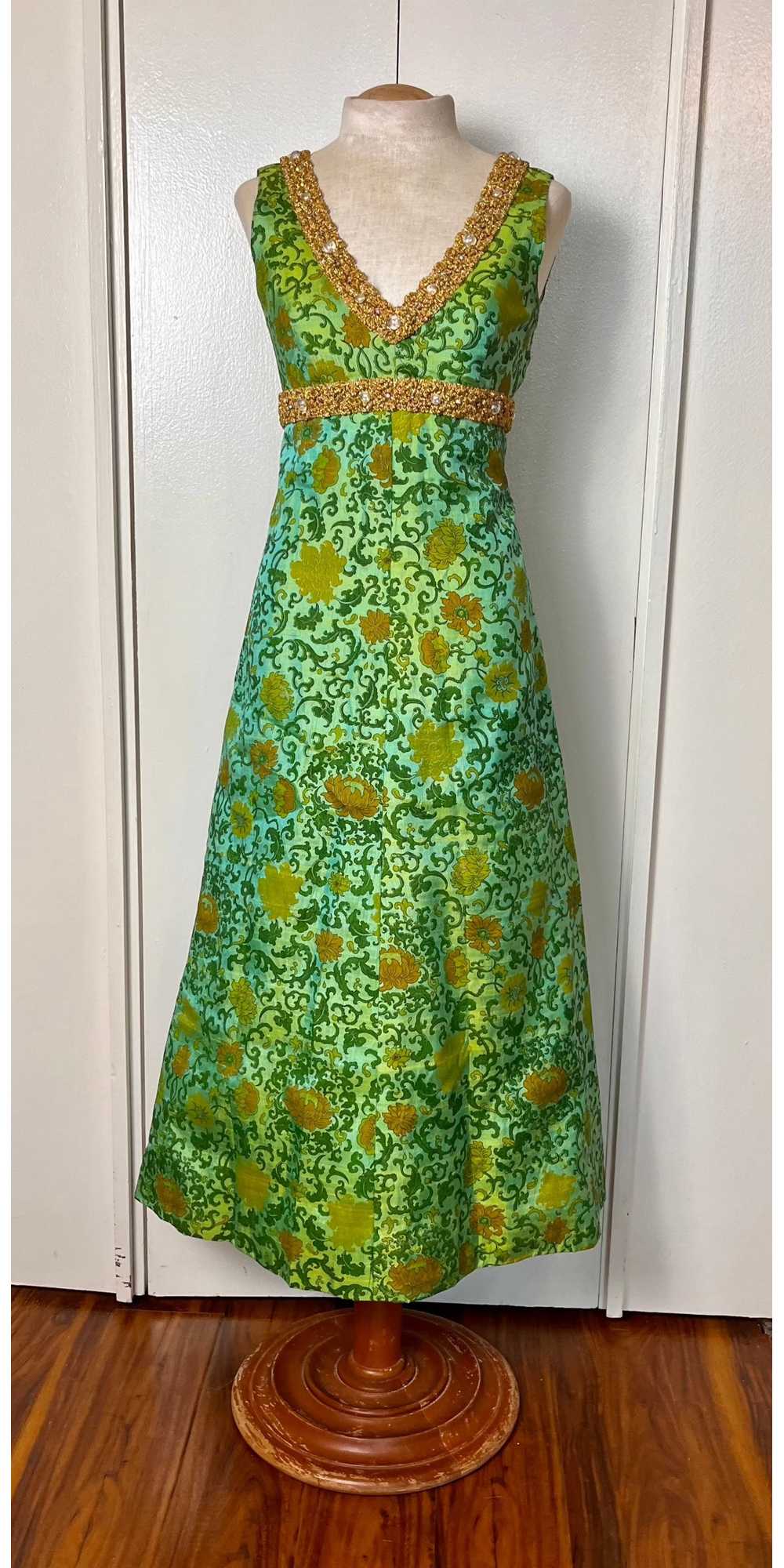 Vintage 1960's Ivy & Floral Jade-Green Brocade-Li… - image 9