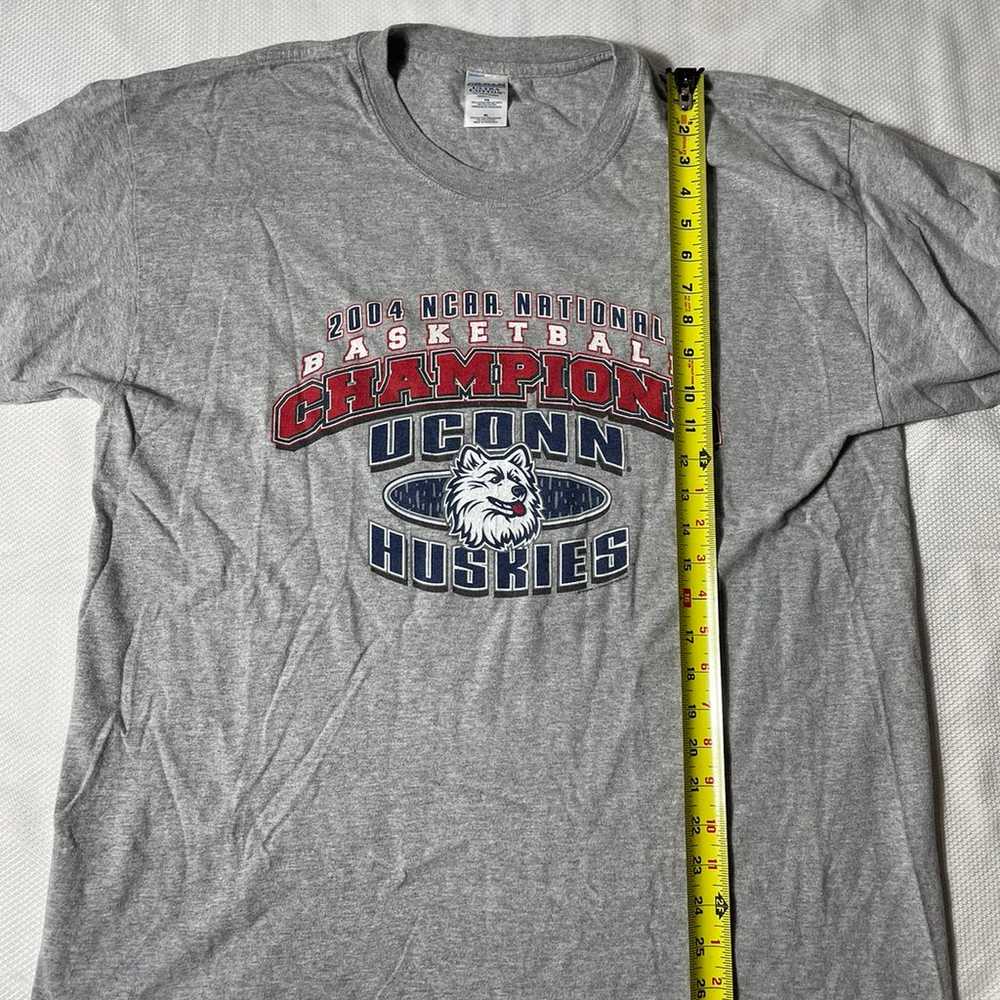 Vintage Y2K 2004 Connecticut Huskies NCAA Nationa… - image 3