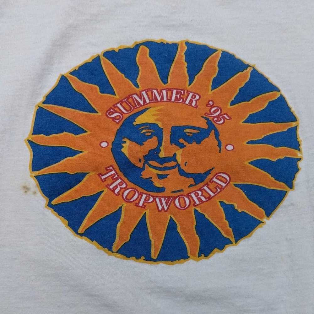 Vintage 90's TropWorld Casino Sun Graphic T-shirt - image 3