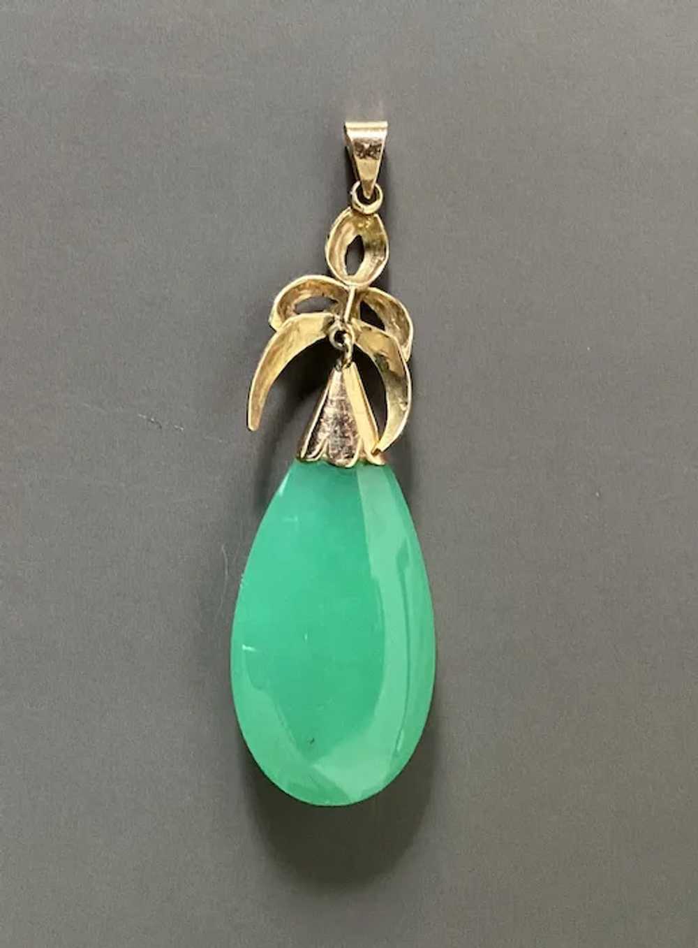 Large GREEN ONYX Pendant / 18K GOLD - Open Flower… - image 7