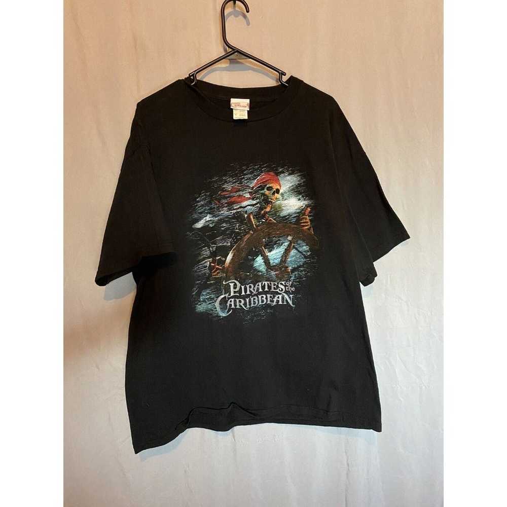 Vintage Disney Pirates Of The Caribbean Graphic T… - image 1