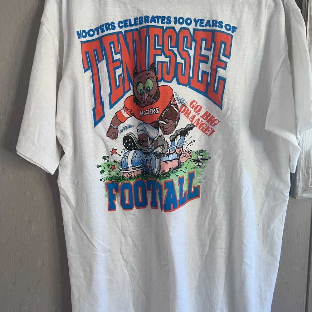 hooters Tennessee football t shirt - image 4