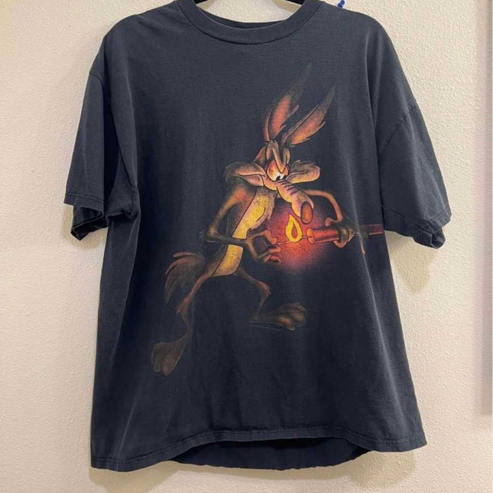 Vintage 1997 Wile E. Coyote Wiley Coyote Tee Shir… - image 1