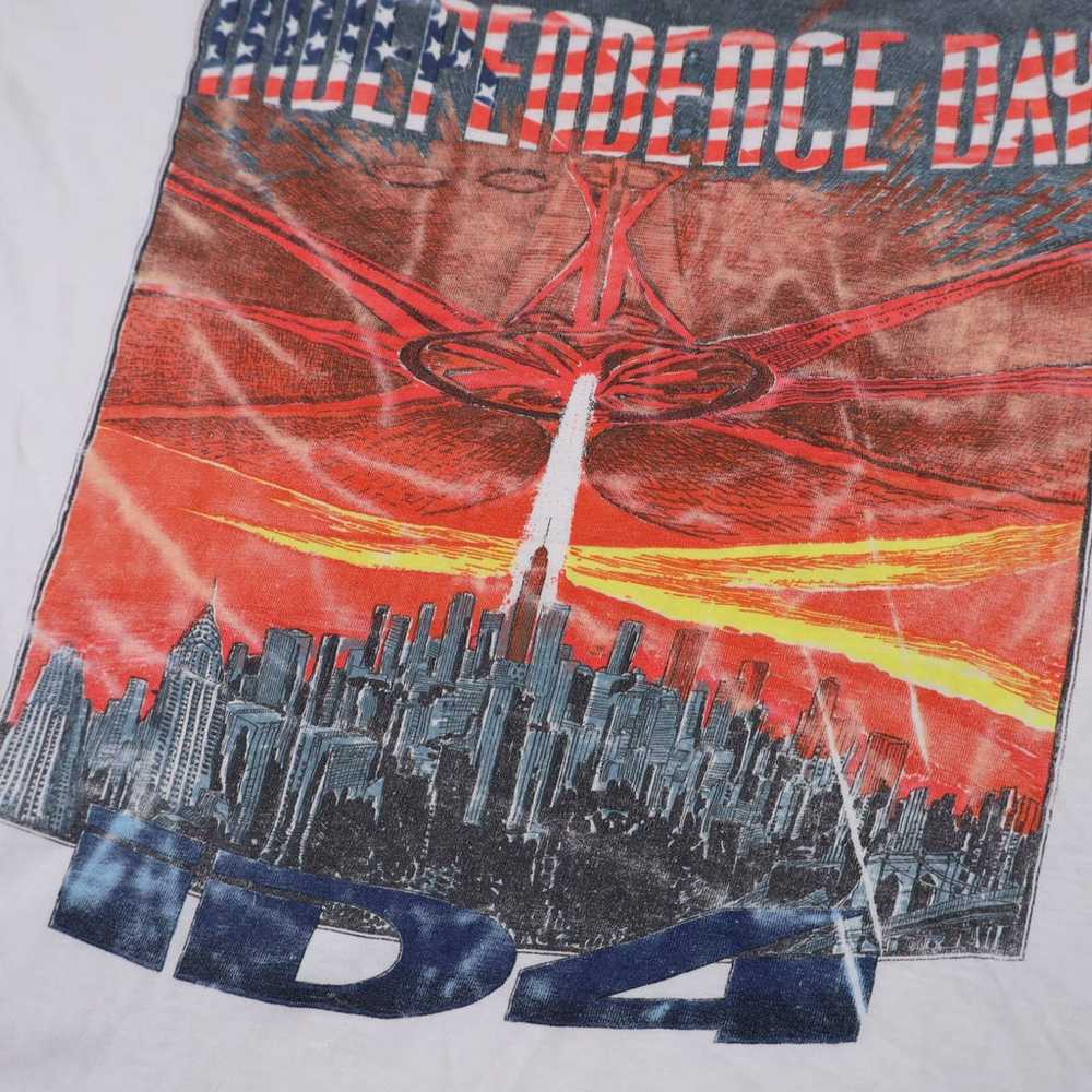 Vintage 90s ID4 Independence Day Graphic T Shirt - image 4