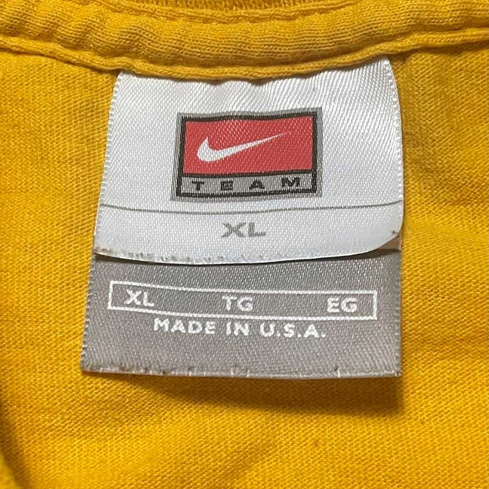 Vintage Nike LA Lakers Logo Center Swoosh Shirt - image 4